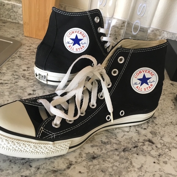 Converse Chuck Taylor Black All Star Hightops - Picture 1 of 5